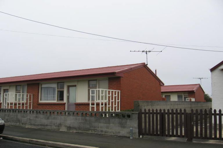 Photo of property in 33 Bathgate Street, South Dunedin, Dunedin, 9012
