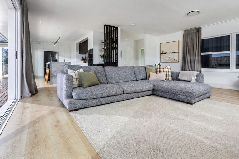 Photo of property in 13 Hume Drive, Hillcrest, Auckland, 0627