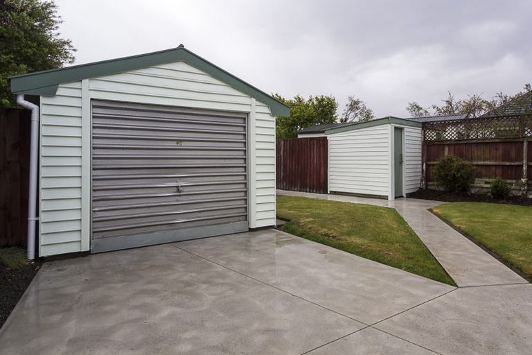 Photo of property in 5 Christian Street, Bryndwr, Christchurch, 8053
