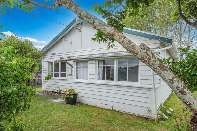 Photo of property in 59 Valley Road, Hikurangi, 0114