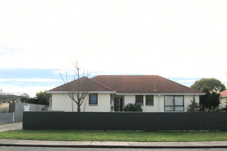 Photo of property in 1112 Jellicoe Street, Mayfair, Hastings, 4122