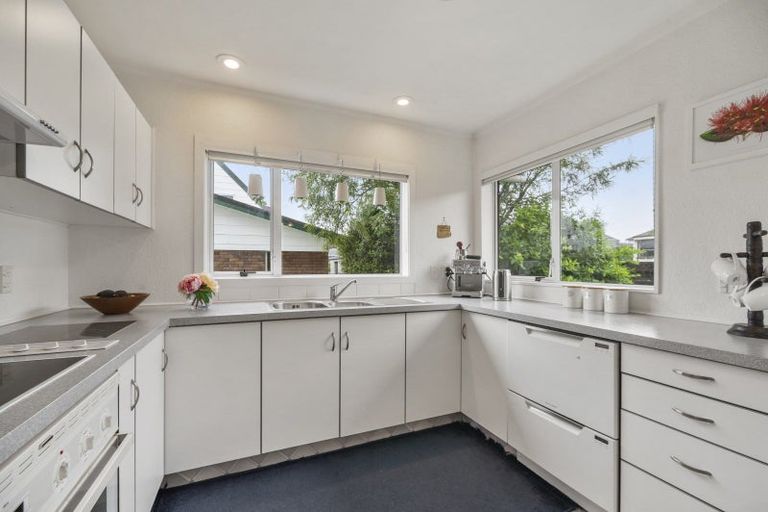 Photo of property in 118a Wellington Street, Pukekohe, 2120