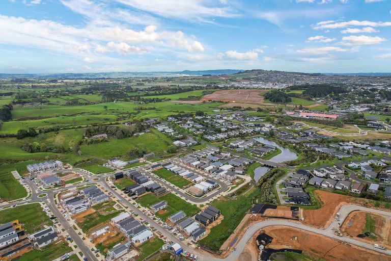 Photo of property in 33 Aituaa Road, Pukekohe, 2120