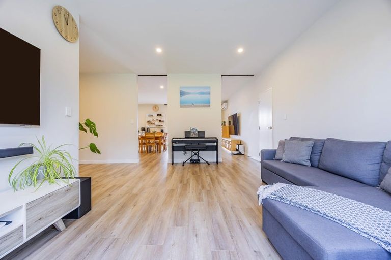 Photo of property in 83 Nobilo Road, Kumeu, 0810