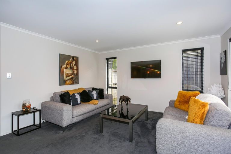 Photo of property in 172 Helenslee Road, Pokeno, 2472