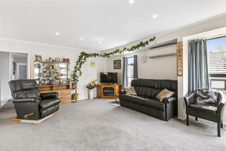 Photo of property in 294a Rangatira Road, Beach Haven, Auckland, 0626