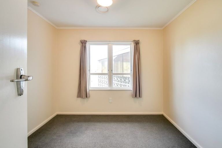 Photo of property in 13 Waterworth Avenue, Onekawa, Napier, 4110