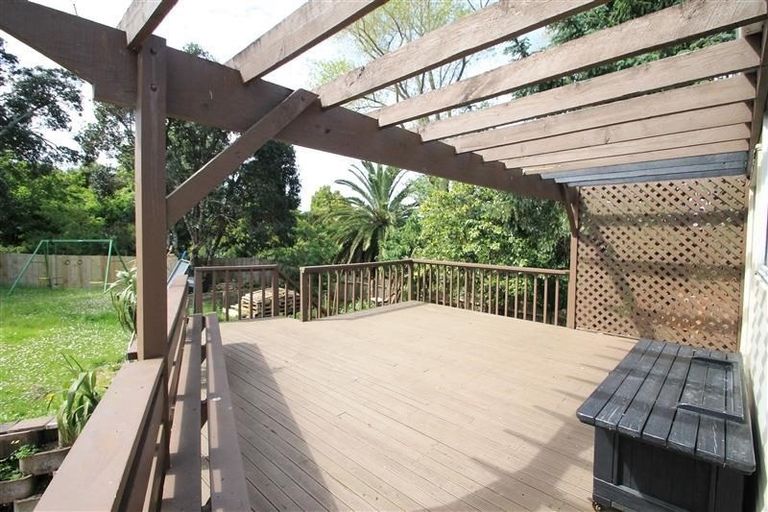 Photo of property in 82 Advene Road, Cockle Bay, Auckland, 2014