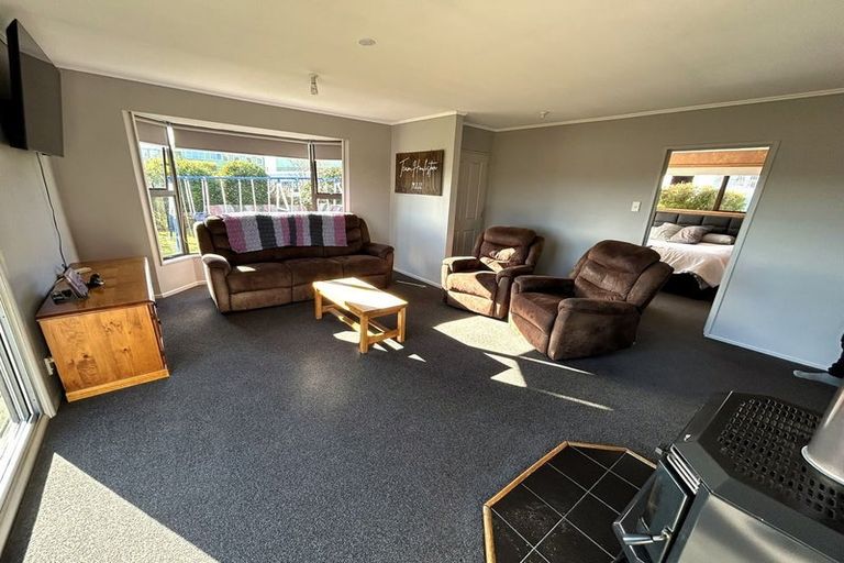 Photo of property in 2 Wangaloa Road, Kaitangata, 9210
