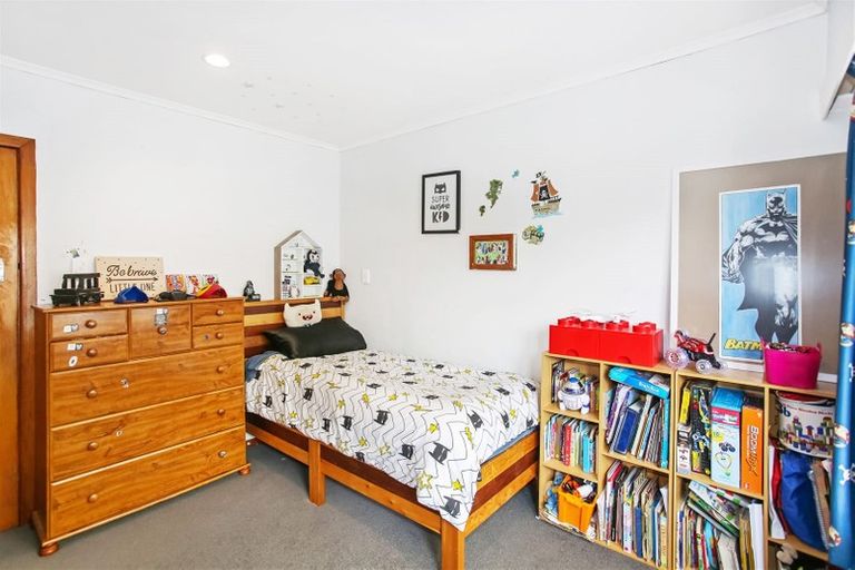 Photo of property in 22 Laurie Avenue, Papakura, 2110