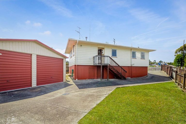 Photo of property in 101 Triangle Road, Massey, Auckland, 0614