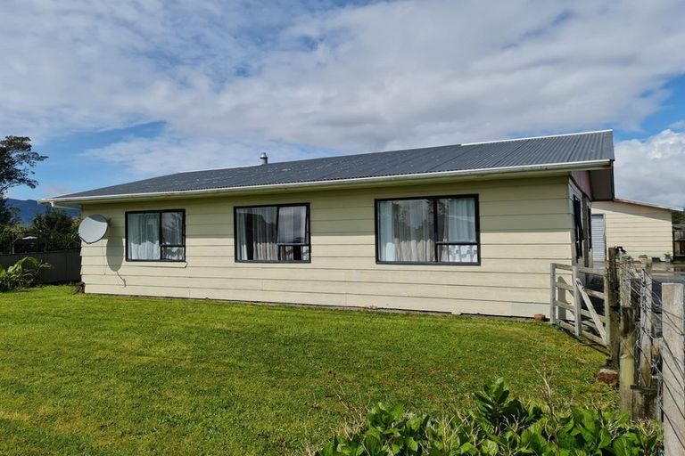 Photo of property in 18 Orowaiti Road, Westport, 7825