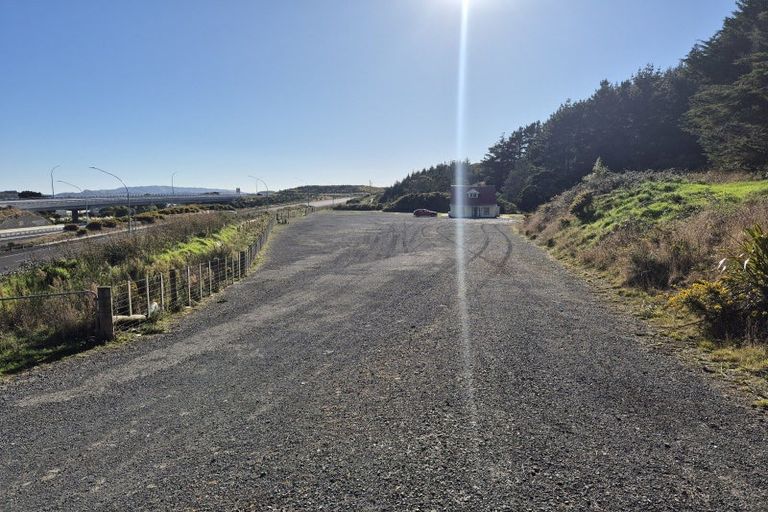 Photo of property in 11 Rangatira Road, Tawa, Wellington, 5028