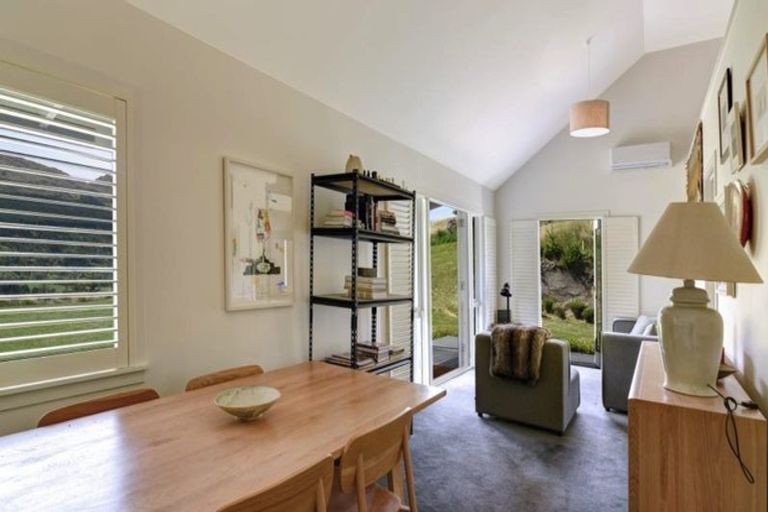 Photo of property in 40 Toka Road, Dalefield, Queenstown, 9371