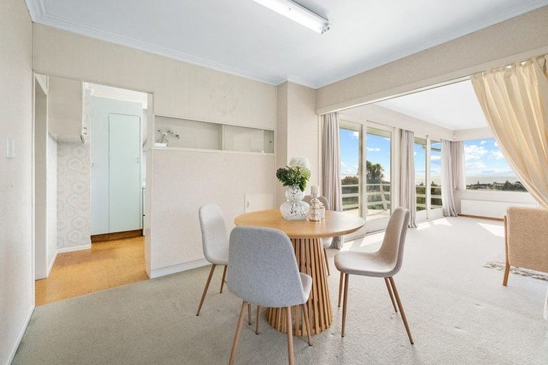 Photo of property in 1 Elizabeth Place, Mairangi Bay, Auckland, 0630