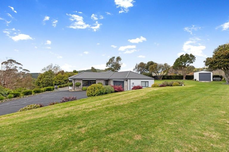 Photo of property in 135 Waikite Road, Welcome Bay, Tauranga, 3175