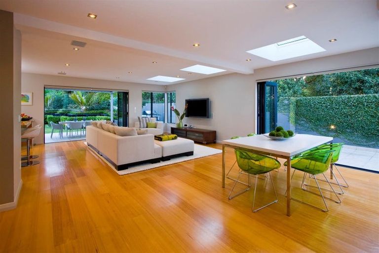 Photo of property in 11 Audrey Road, Takapuna, Auckland, 0620