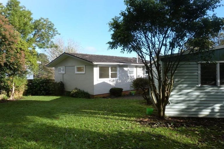 Photo of property in 9 Thomas Avenue, Te Atatu Peninsula, Auckland, 0610