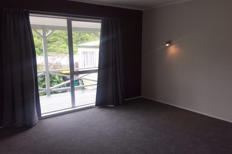 Photo of property in 4 Emily Way, Karori, Wellington, 6012