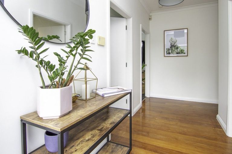 Photo of property in 293 Fitzherbert Avenue, West End, Palmerston North, 4410