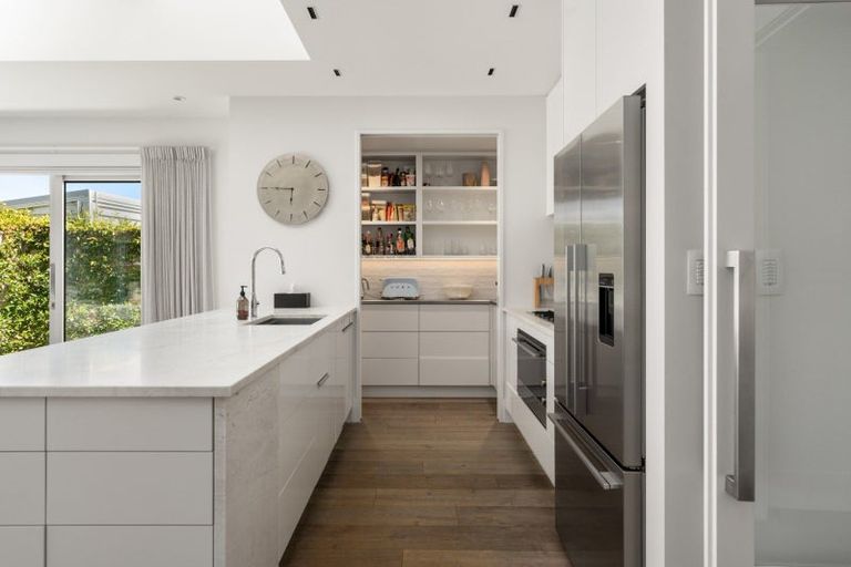 Photo of property in 22 Oceanview Road, Mount Maunganui, 3116