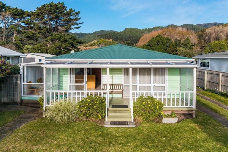 Photo of property in 116 Tilley Road, Paekakariki, 5034