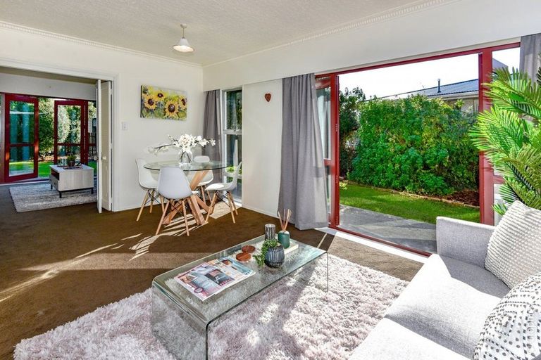 Photo of property in 3 Russley Road, Russley, Christchurch, 8042