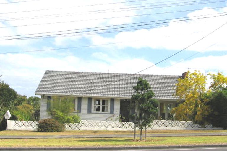 Photo of property in 1/284 East Coast Road, Forrest Hill, Auckland, 0620