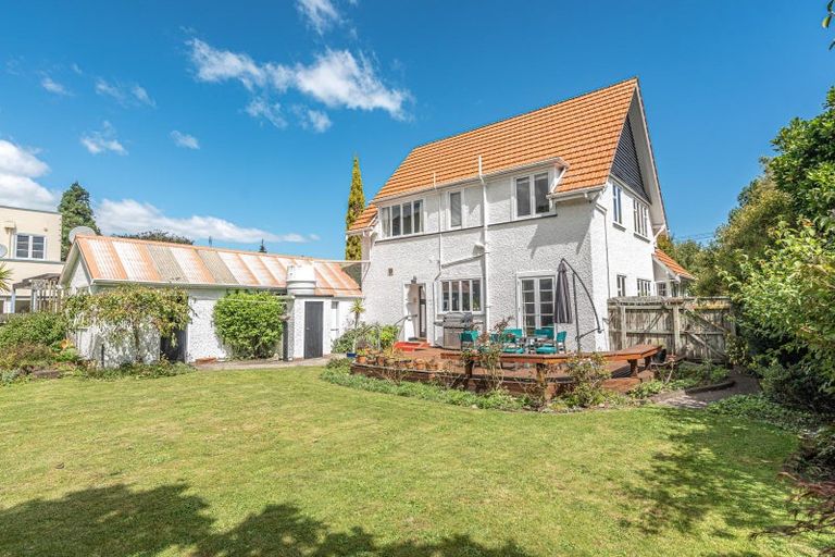 Photo of property in 4 Kent Road, Saint Johns Hill, Whanganui, 4501