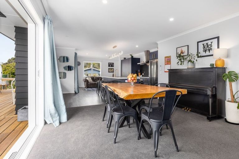 Photo of property in 64 Toi Street, Otaki Beach, Otaki, 5512