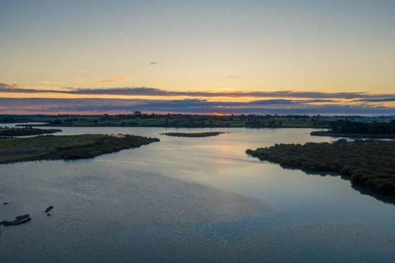 Photo of property in 42 Evergreen Parade, Rosehill, Papakura, 2113