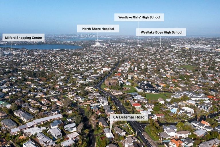 Photo of property in 1/193 East Coast Road, Castor Bay, Auckland, 0620