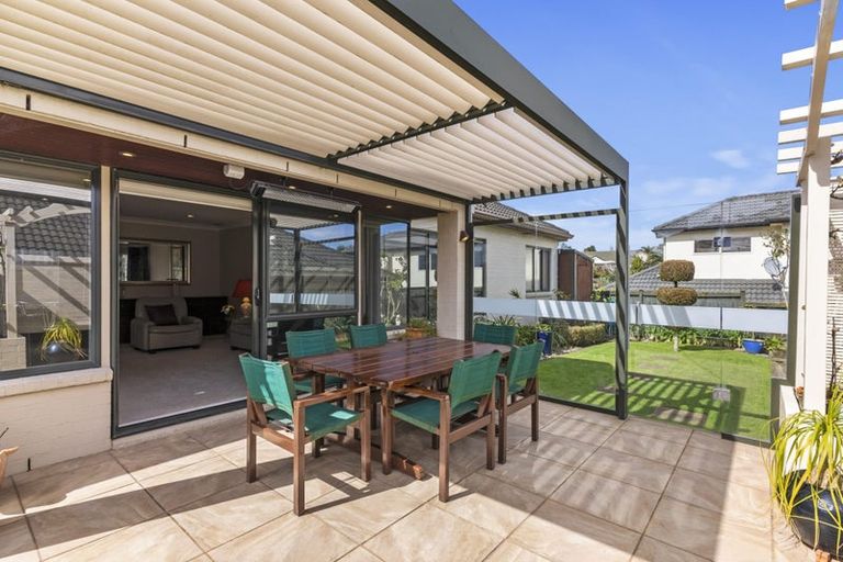 Photo of property in 25 Kilsyth Way, East Tamaki Heights, Auckland, 2016