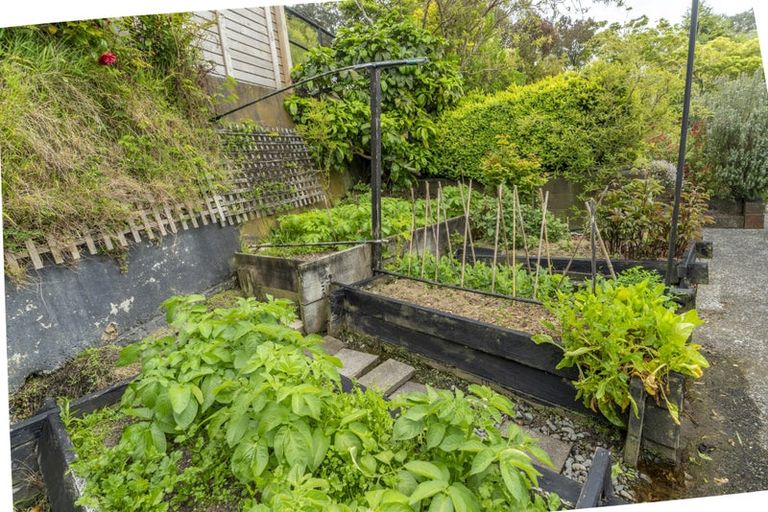 Photo of property in 9 Halswater Drive, Churton Park, Wellington, 6037