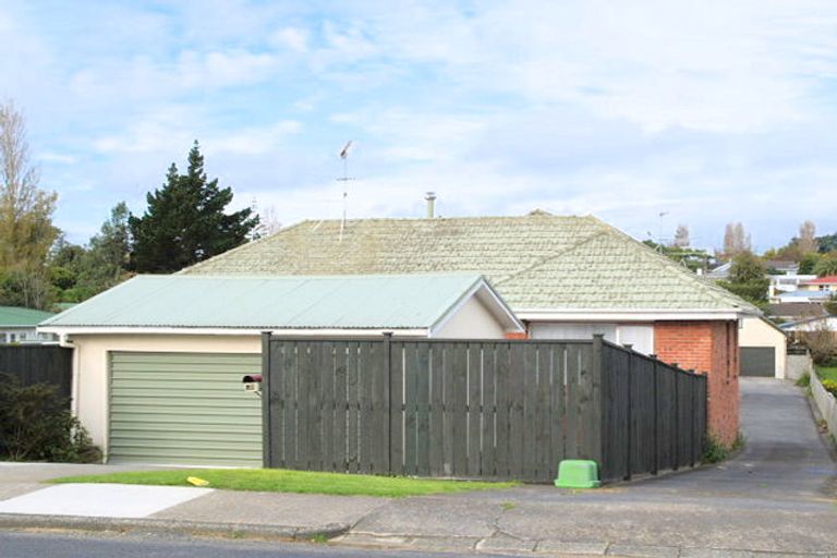 Photo of property in 1/132 Wellington Street, Pukekohe, 2120