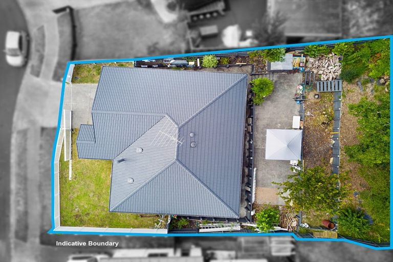 Photo of property in 15 Lanier Place, Glendene, Auckland, 0602