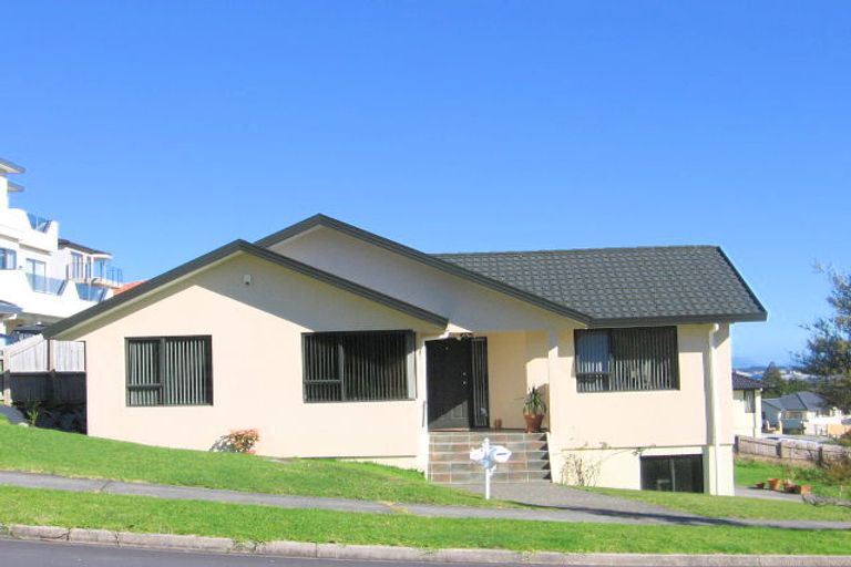 Photo of property in 23 The Enclave, Totara Heights, Auckland, 2105