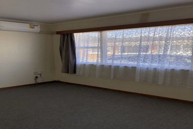 Photo of property in 2/4 Wolfe Street, Regent, Whangarei, 0112