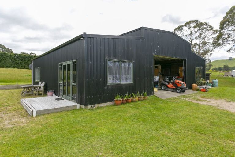 Photo of property in 736 Tukairangi Road, Kinloch, Taupo, 3385