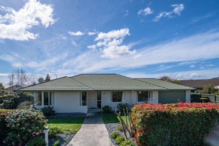 Photo of property in 22 Vining Crescent, Stoke, Nelson, 7011