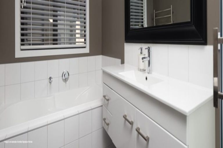 Photo of property in 4 Len Hale Place, Parklands, Christchurch, 8083