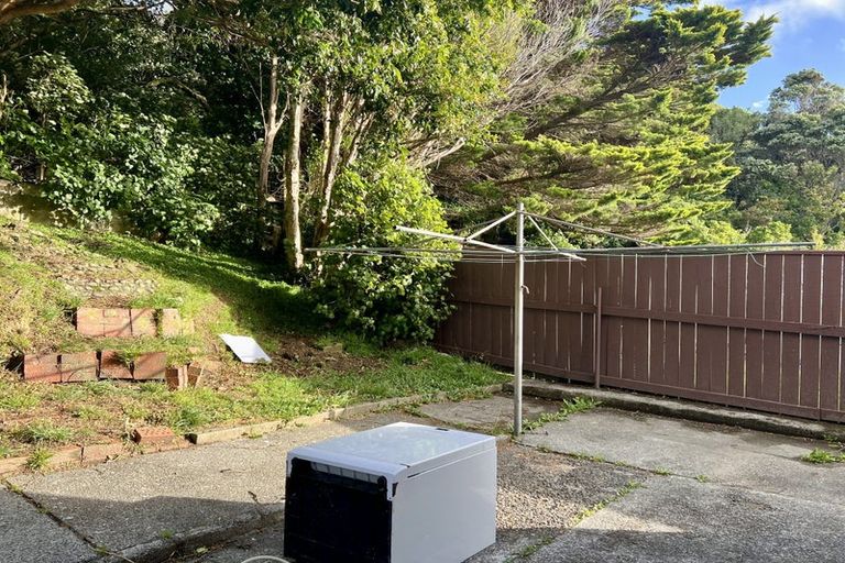 Photo of property in 6 Barberry Grove, Maungaraki, Lower Hutt, 5010