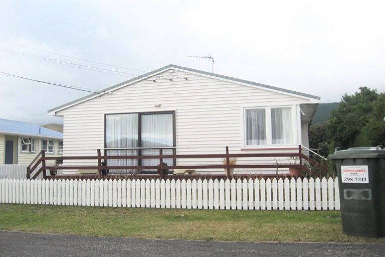 Photo of property in 134 Tilley Road, Paekakariki, 5034