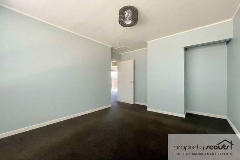 Photo of property in 15a Naumai Place, Spotswood, New Plymouth, 4310