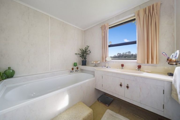 Photo of property in 75 Millen Avenue, Pakuranga, Auckland, 2010