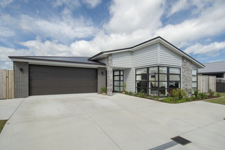 Photo of property in 18 Monilia Way, Papamoa Beach, Papamoa, 3118