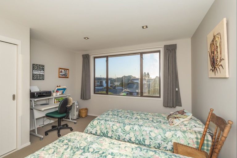 Photo of property in 15a Robbie Street, Foxton Beach, Foxton, 4815