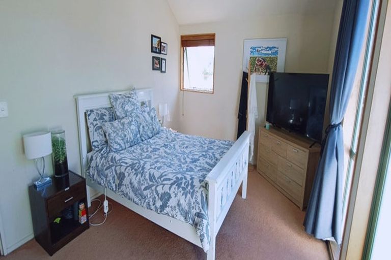 Photo of property in 5 Brian Avenue, Forrest Hill, Auckland, 0620