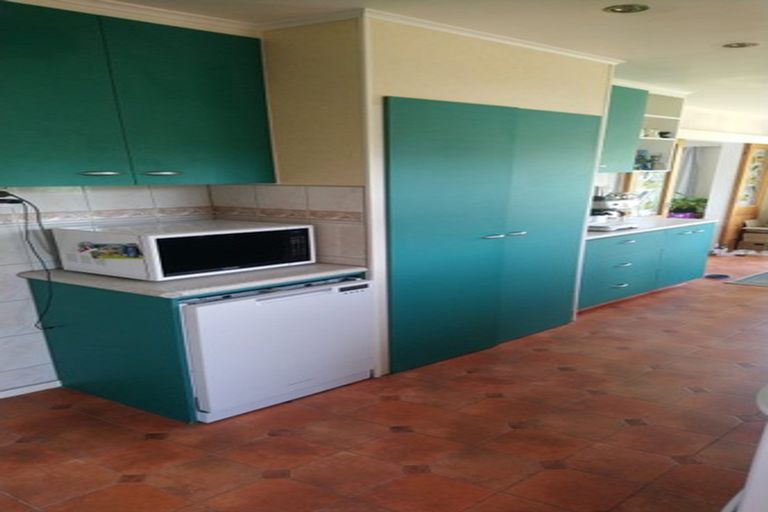 Photo of property in 6 Ross Place, Opaheke, Papakura, 2113