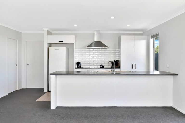 Photo of property in 16 Empire Crescent, Papamoa, 3118